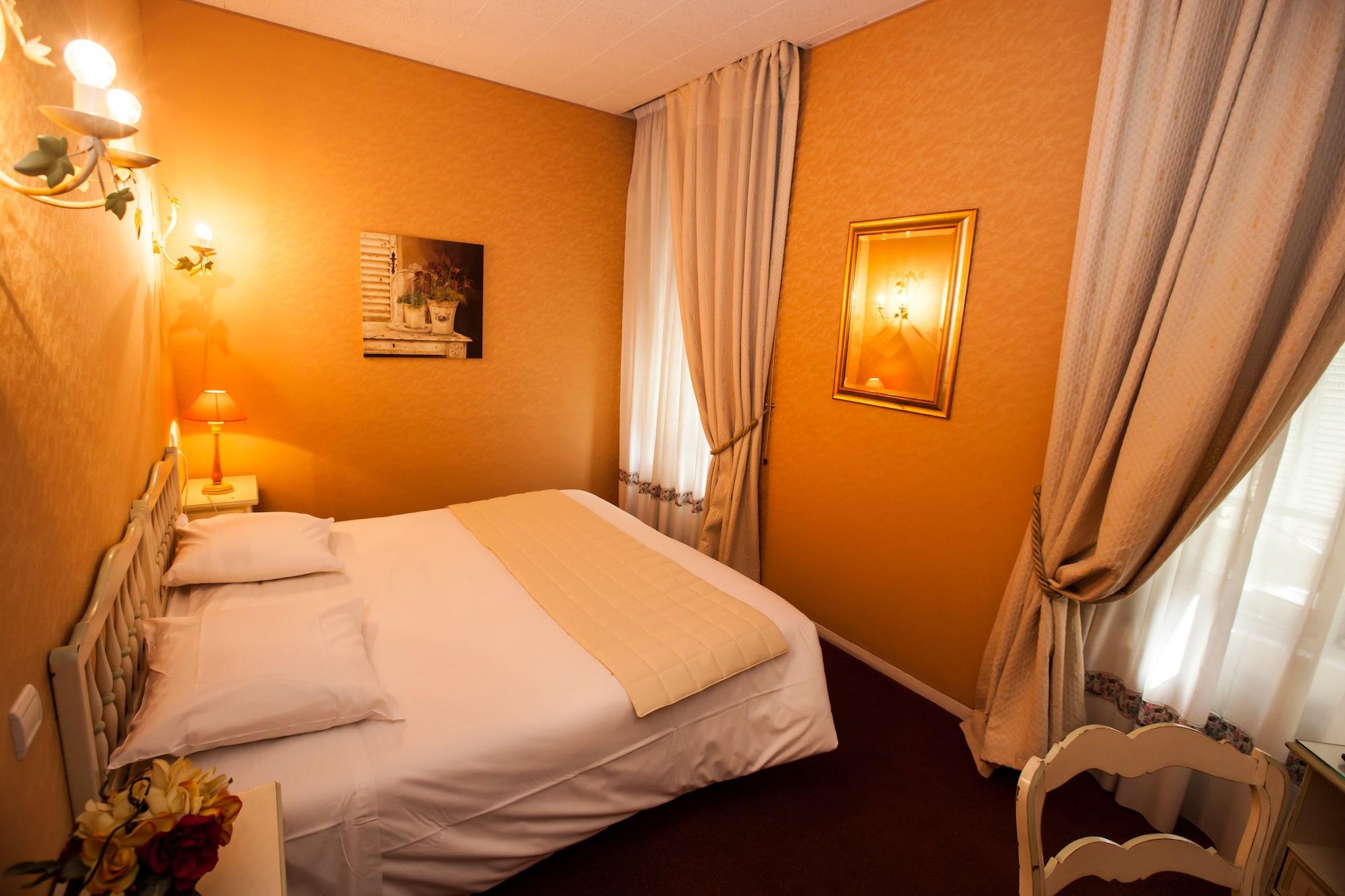 Paris Rome Hotel Ментона Екстериор снимка