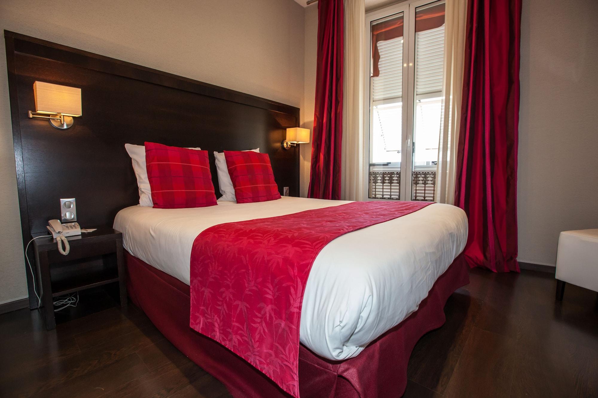 Paris Rome Hotel Ментона Екстериор снимка