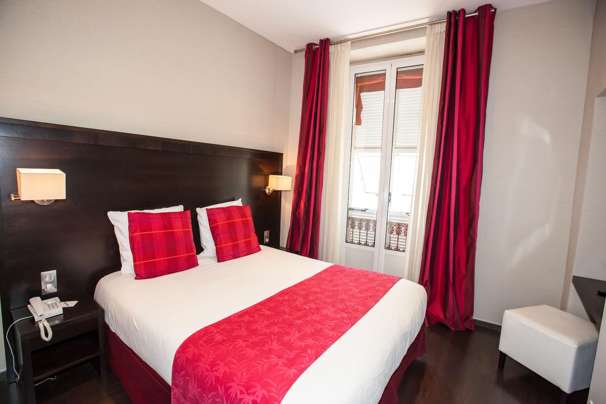 Paris Rome Hotel Ментона Екстериор снимка