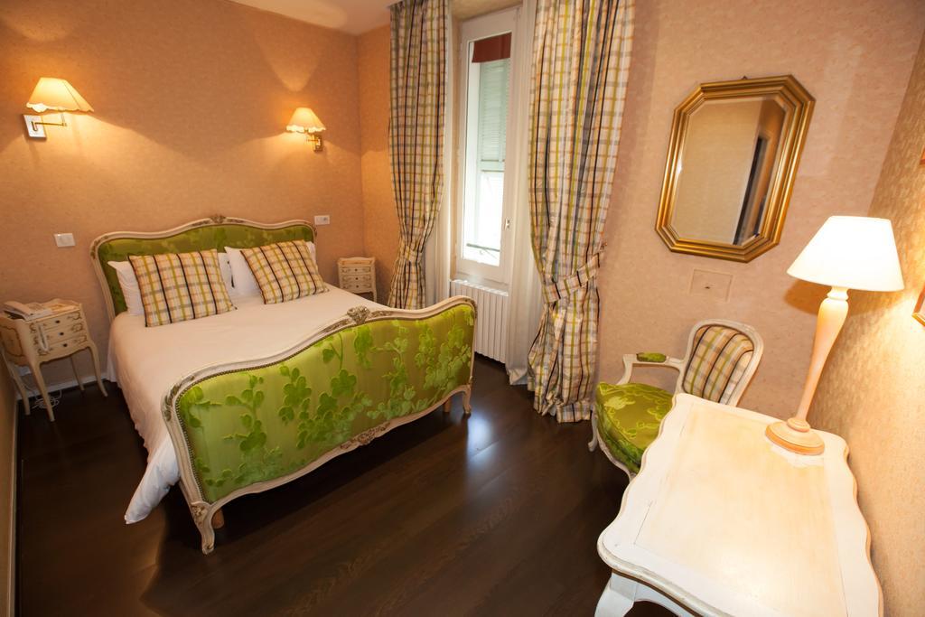 Paris Rome Hotel Ментона Екстериор снимка