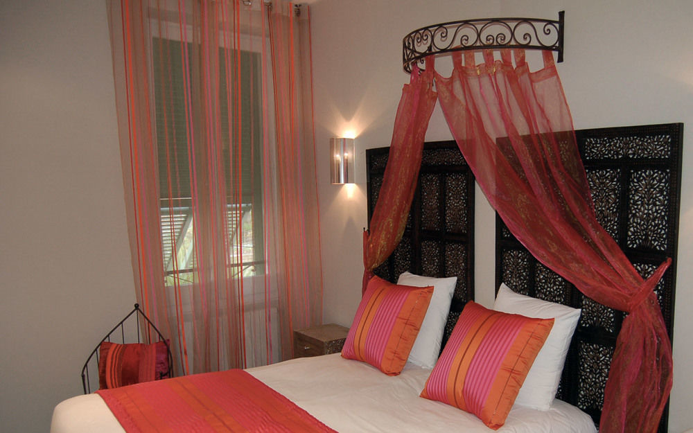 Paris Rome Hotel Ментона Екстериор снимка