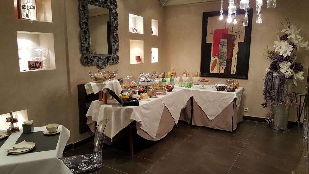 Paris Rome Hotel Ментона Екстериор снимка