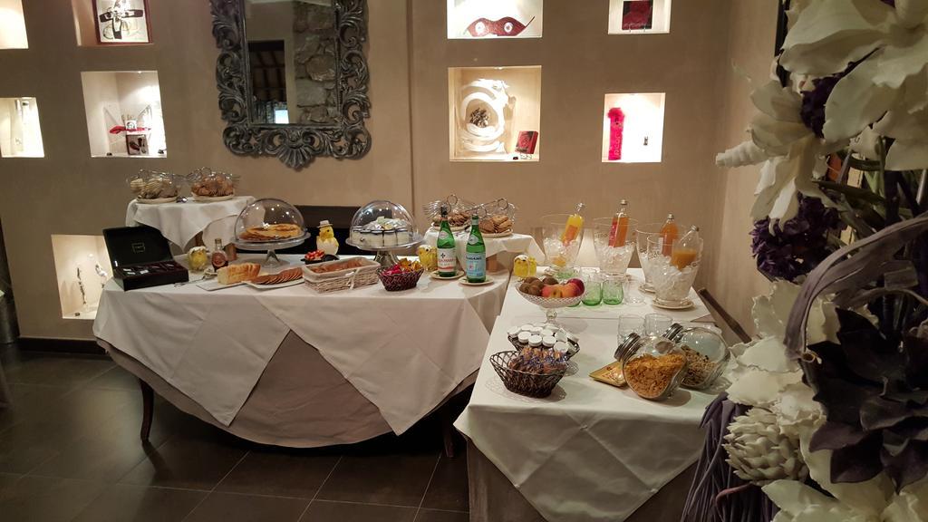 Paris Rome Hotel Ментона Екстериор снимка