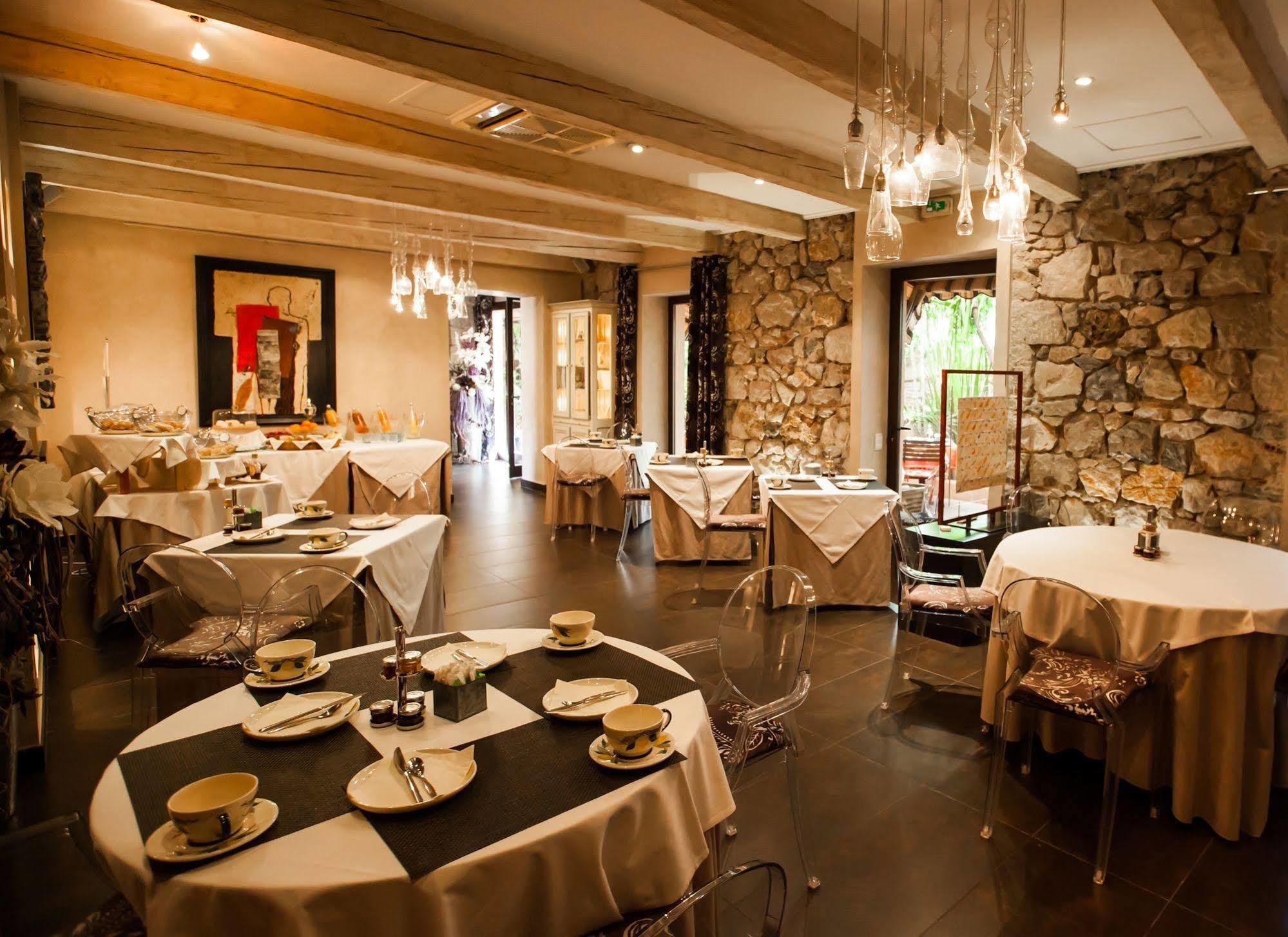 Paris Rome Hotel Ментона Екстериор снимка