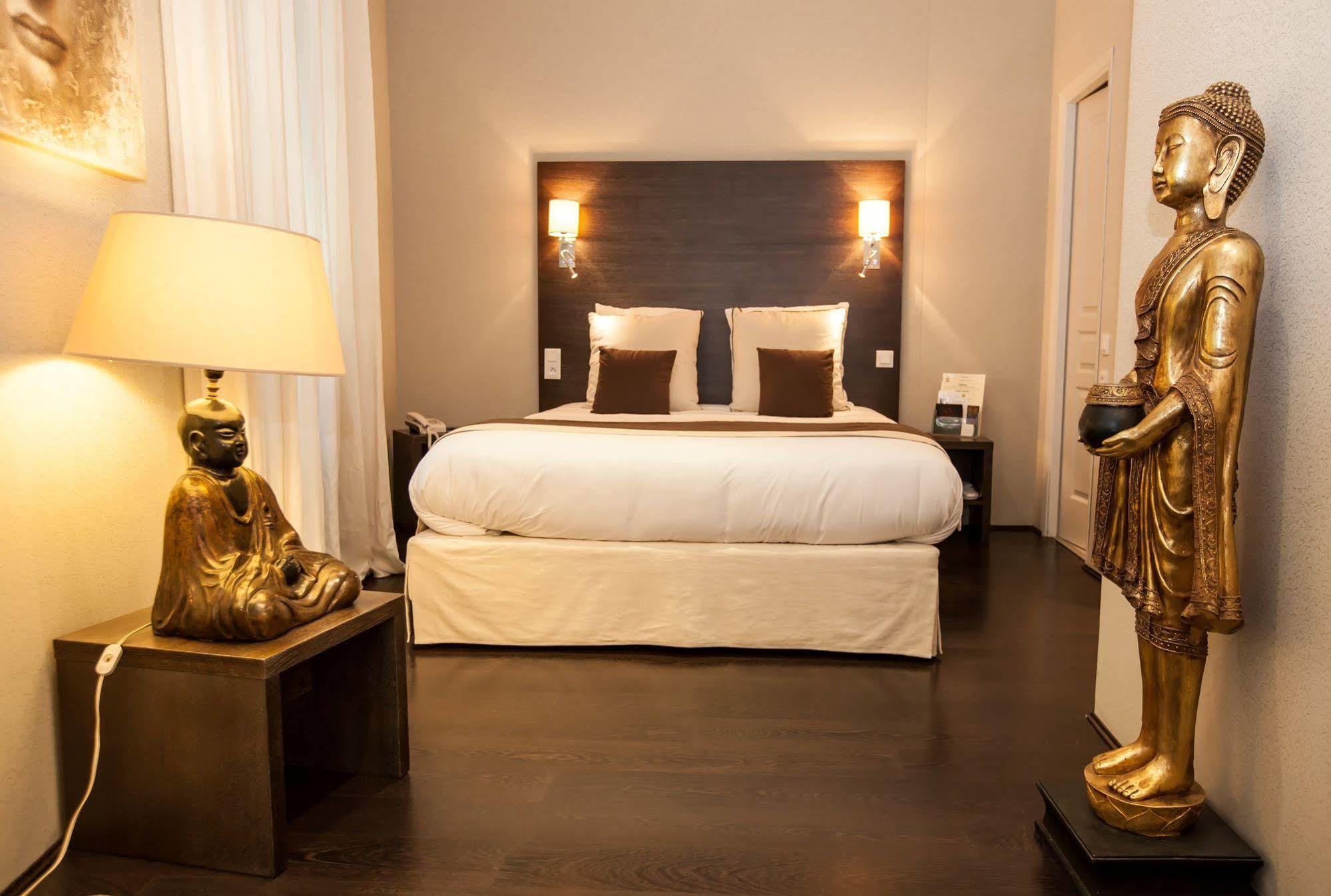Paris Rome Hotel Ментона Екстериор снимка